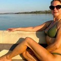 Skinula se glumica iz "Selo gori a baba se češlja", pokazala telo u 47. godini! Dobijala je nepristojne ponude