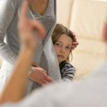 Nasilno disciplinovanje dece neprihvatljivo, pohvala ima bolji efekat: Stručnjak o izmenama Porodičnog zakona
