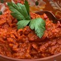 Najbrži ajvar za zaposlene domaćice! Odmah je za konzumaciju! (RECEPT)