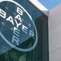 Bayer i dalje u minusu