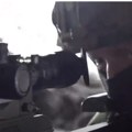 Ruski snajperista naciljao pa opalio: Ukrajinski vojnik halucinirao od narkotika (video)