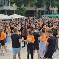 Srećno, srednjoškolci! Maturantski ples na Trgu partizana u Užicu (VIDEO)