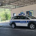 Kao u filmu "mrtav ladan": Muškarac od BiH do Hrvatske vozio - mrtvu ženu! Na granici šokirao policiju: "Ma samo spava..."