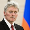 Peskov: Izjave Makrona o evropskom nuklearnom kišobranu su veoma opasne