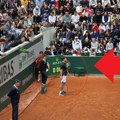 FOTO „Bio sam ispljuvan pozadi“: Skandal na Rolan Garosu, Srbina maltretirali francuski navijači