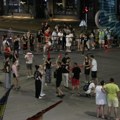 Crveni konac i “Žikino kolo” na protestima u Leskovcu