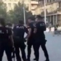 Poljski huligani pohapšeni u Knez Mihailovoj, policija reagovala na divljanje navijača Leha