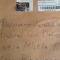 Ovo je pošiljka sa mecima koja je poslata Dačiću: Stigla u Vladu Srbije iz Požarevca, osoba koja ju je poslala odmah uhapšena…