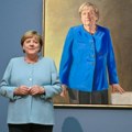 Zbog ovog portreta svi hrle u muzej: Nova slika Angele Merkel izazvala pravu pomamu u Berlinu (foto)