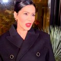 Pričalo se da je vadila rebra da bi imala uži struk: Mina Kostić grmi u 6. deceniji u haljini sa prorezima