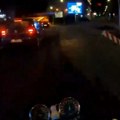 Brzina ili radovi Na putu - ko je kriv? Motociklista snimio svoj pad sa motora na Zelenom vencu, mišljenja podeljena (video)