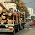 Doslovno shvatio parolu snađi se: Maloletnik uzeo tuđ kamion da bi preterao ukradena drva od Vranja do Trgovišta