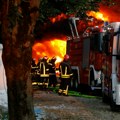 Požar na Autokomandi, na terenu 28 vatrogasaca (VIDEO)