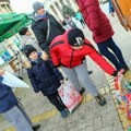 Volonteri organizacije "Svi za Kosmet" prikupili više od 100 hiljada dinara i mnoštvo slatkiša za mališane sa Kosova i…