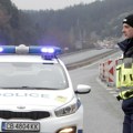 Mladić (19) iz Radoviša bežao od policije, pa se zakucao ispred tunela: Kad su se otvorila vrata od "golfa", usledio je…