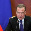 „Napad na Trampa lično": Medvedev uporedio Kijev sa besnom životinjom