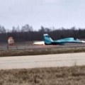 VIDEO: Ruski Su-34 sleteo bez stajnog trapa – neverovatna veština pilota