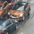 (Video): Scena sa ulice na Karaburmi kao u basni "Dva jarca": Ušao u suprotan smer i ni da mrdne, a onda je nastao haos