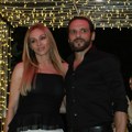Anabela u javnosti sa mužem: Pevačica nikad lepša - uskladila stajling sa suprugom Andrejom, sve oči uprte u njih (foto)