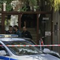 Pucnjava u kafiću u Atini: Jedan policajac i turski državljanin ranjeni u noge