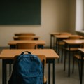 Gde nestaju devojčice u obrazovnom sistemu Srbije: "Tuđa kuća" koja "nema ni svetla da uradi domaći"