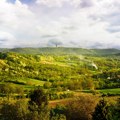 Potražnja opada, a cene rastu Za placeve na Fruškoj gori traže milione, pravi luksuz: Ovo je detaljan cenovnik