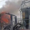 Novi snimci! Jezive scene posle ruskog napada na voz! Opsadno stanje, vagoni razneti i u plamenu, ljudi zapomažu! Hitna pomoć…