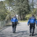 Švajcarska policija uhapsila tinejdžere iz Srbije: Mladić (19) i devojka (16) provalili u dve garaže, pa preko krovova bežali…