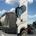 (Foto, video) Vozači oprez: Velika gužva na auto-putu E-75 kod Stare Pazove