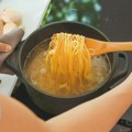 Svi bacaju vodu od kuvane testenine, a ne znaju koliko je korisna: Evo 7 sjajnih načina da je iskoristite