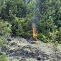 Vatra jača od apela: Zbog požara na otvorenom mnogo posla za vatrogasce-spasioce širom Srbije