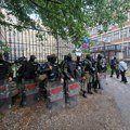 Blokaderi nastavljaju teror nad zaposlenima u Višem sudu u Novom Sadu: Ne daju im da uđu u zgradu, opet se gurali s policijom…