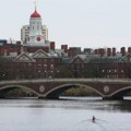 Trampova administracija zabranila Univerzitetu Harvard da prima strane studente