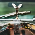 Ručno iscrtava jednu liniju na Rolls-Royce-u i zarađuje bogatstvo