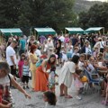 Prijepolje: Prodaja poslastica za lečenje sugrađana
