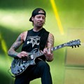 Health i Willie Adler iz Lamb of God udružuju snage u novoj pesmi