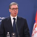 "Da nas osećaj zajedništva ispunjava zauvek" Vučić čestitao Božić: "Jedino složni možemo da čuvamo i razvijamo našu otadžbinu"…