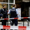 Autobus sleteo sa puta, poginula devojčica (13): Horor u Minhenu, prve slike sa mesta strašne nesreće (foto)