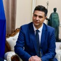 Roditeljima niških osnovaca ponovo po 20.000 dinara: Grad za pomoć đacima izdvojio 400 miliona