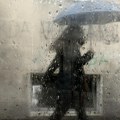 Kiša, pljuskovi i grmljavina u narednih sat vremena: Padavine u ovim krajevima Srbije!