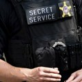Pokušana krađa automobila Tajne službe SAD, agent zapucao, lopovi pobegli