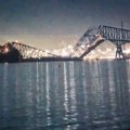 Horor u Americi: Srušio se veliki most nakon udara broda, pogledajte jezivi snimak (video)