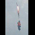 Eksplodirala kineska raketa: Slučajno su je lansirali, letelica pala blizu grada i izazvala požar (video)