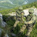VS traži specijalce, plata 240.000 dinara