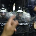 Opozicione stranke o neredima posle protesta: Policija brutalno upotrebila silu