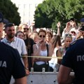Pomoćnik direktora policije: Sinoć legitimisano 437 osoba, privedeno 44