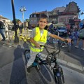 Dan bez automobila u Nišu: trotineti, bicikli, roleri i pešaci zauzeli ulicu Nikole Pašića