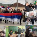 Izbori na Kim: Veličanstveno! Srbi iz Gornjeg Kusca u Novom Brdu s trobojkama krenuli na glasanje! Raseljeni Srbi stižu…