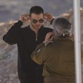 FOTO Emotivni susret Alona Ohela sa porodicom – Nakon oslobađanja iz Gaze, srpski državljanin ponovo sa najmilijima