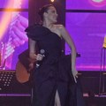 Aleksandra Prijović na ivici suza: Sve puca od emocija na koncertu u čast Šabanu Šauliću, bila mu je miljenica: "On je jedan…